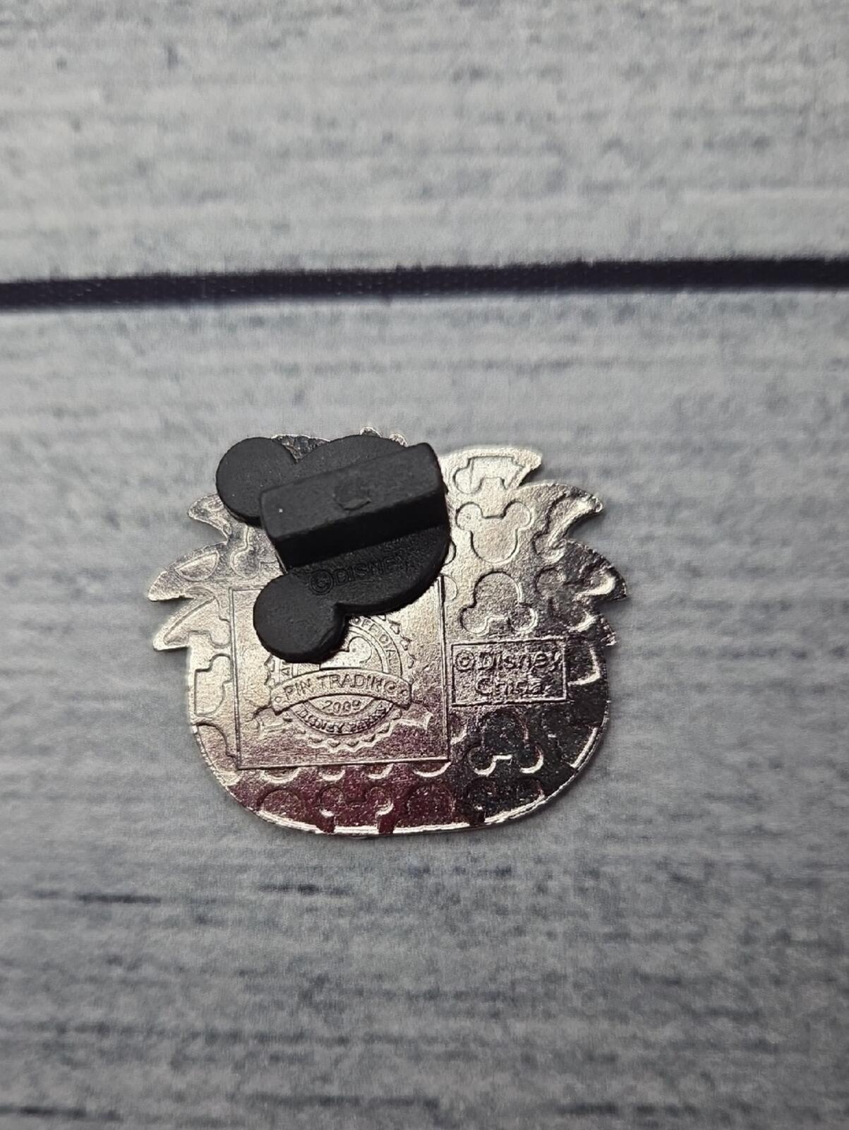 Disney Club Penguin Red Puffle 2009 Trading Pin