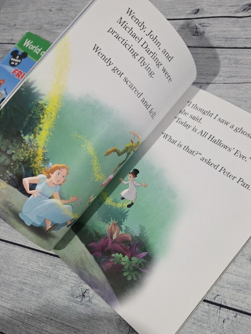 Disney Set Of 2 World of Reading Level 1