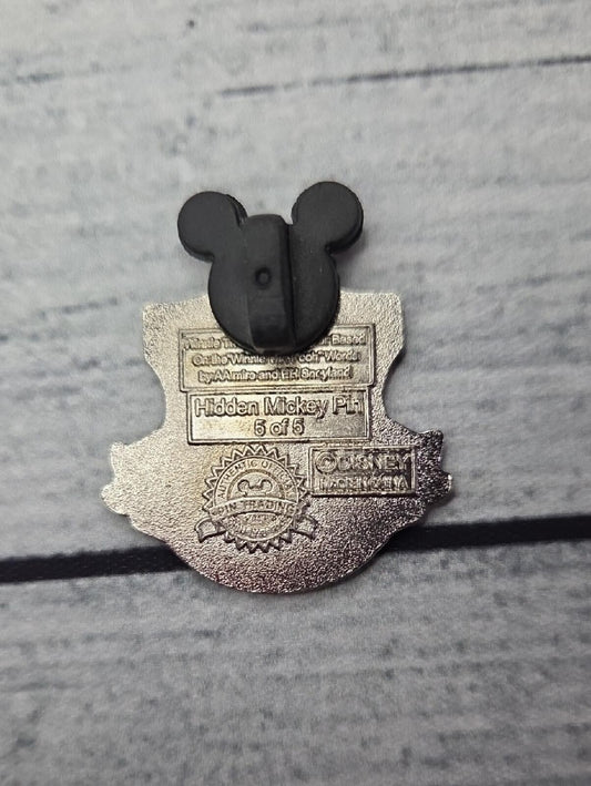 Disneyland Hidden Mickey 5 Of 5 Winnie the Pooh Crest 2012 Trading Pin