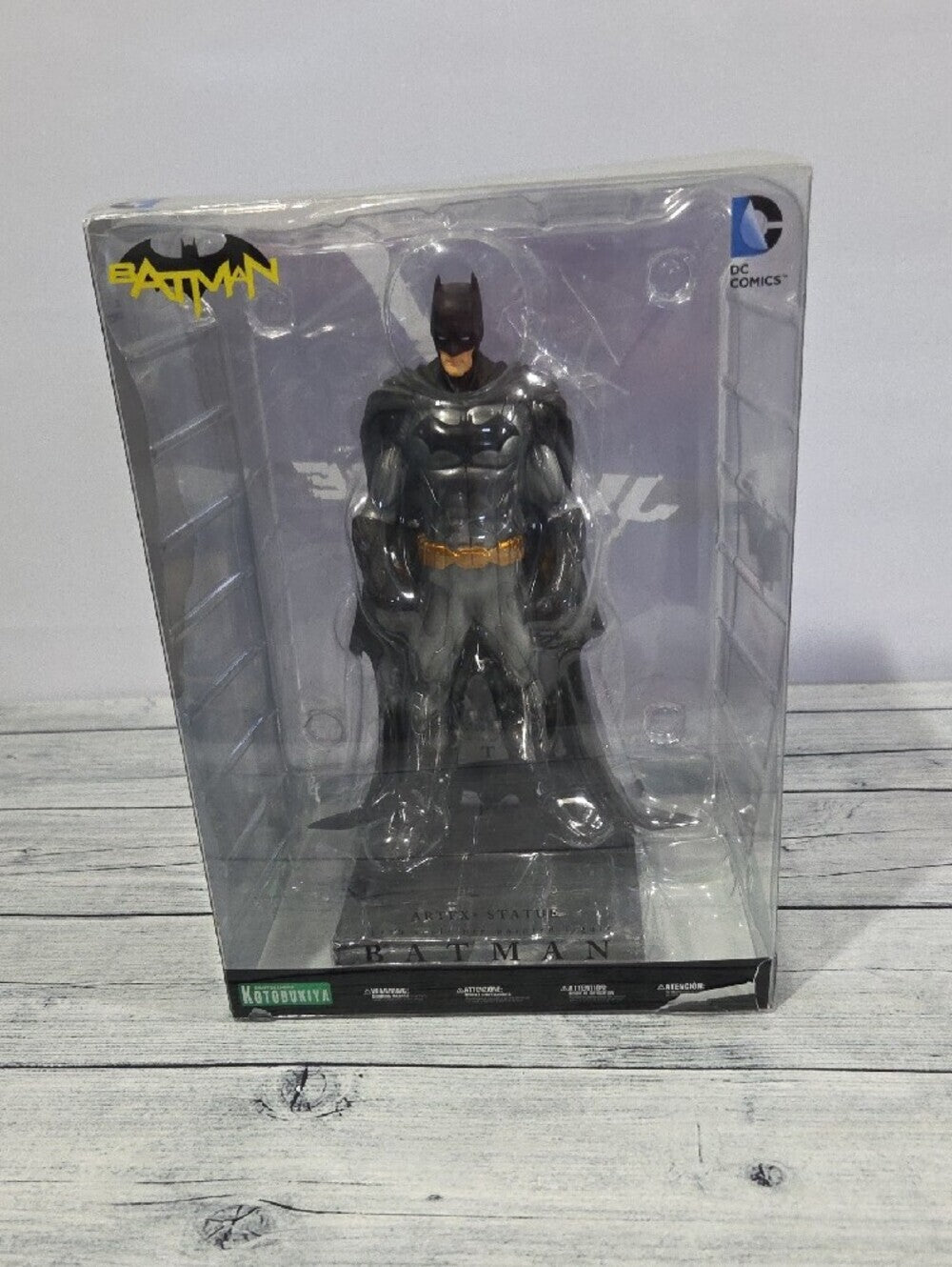 DC Comics Batman ArtFX+ Statue