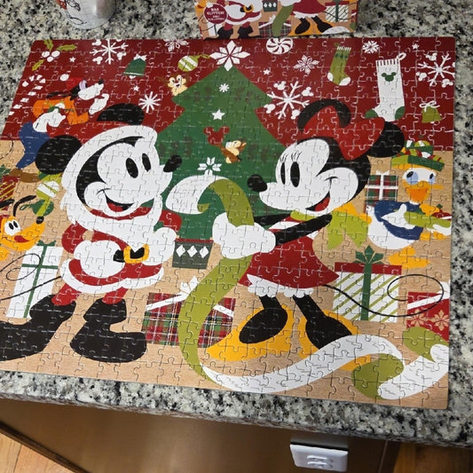 Disney Festive Mickey and Minnie Glitter Puzzle