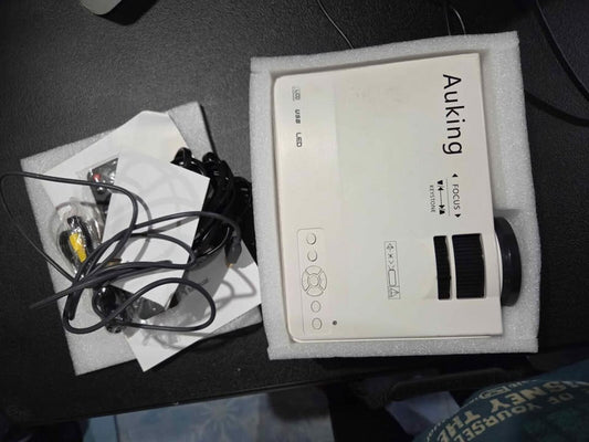 Auking Projector