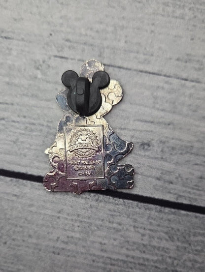 Disney Vampire Mickey First Release 2009 Trading Pin