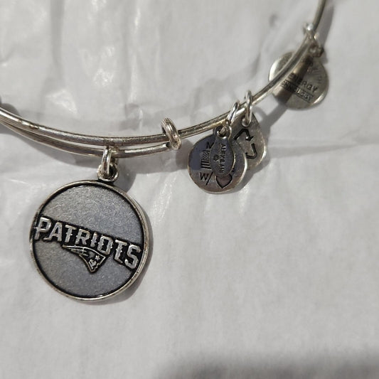 Alex and Ani New Englad Patriots- No Card