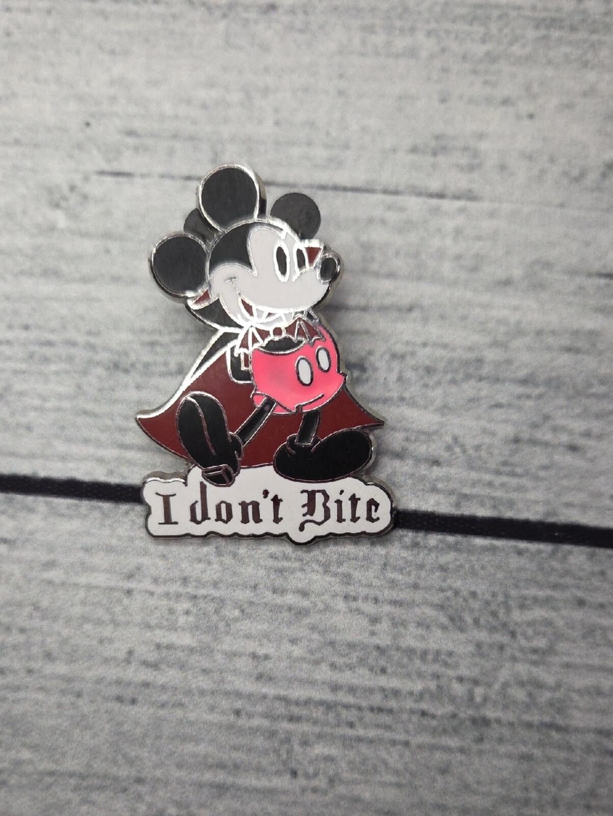 Disney Vampire Mickey First Release 2009 Trading Pin