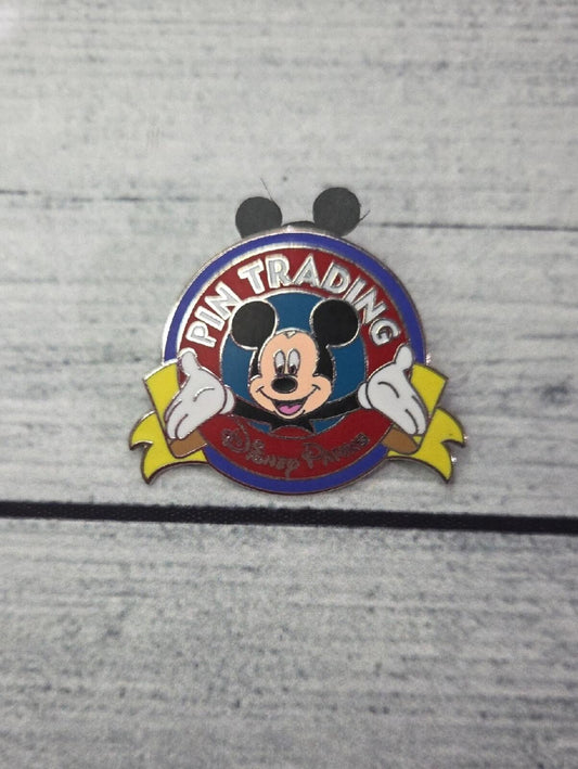 Disney Limited Release Mickey Mouse 2011 Trading Pin