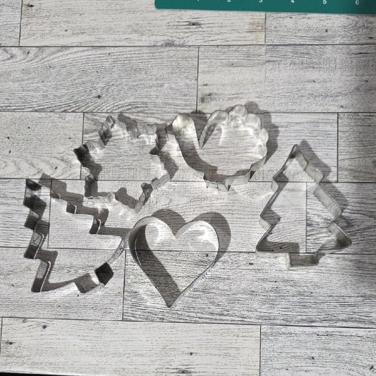 Set Of Assorted Metal Cookie Cutters