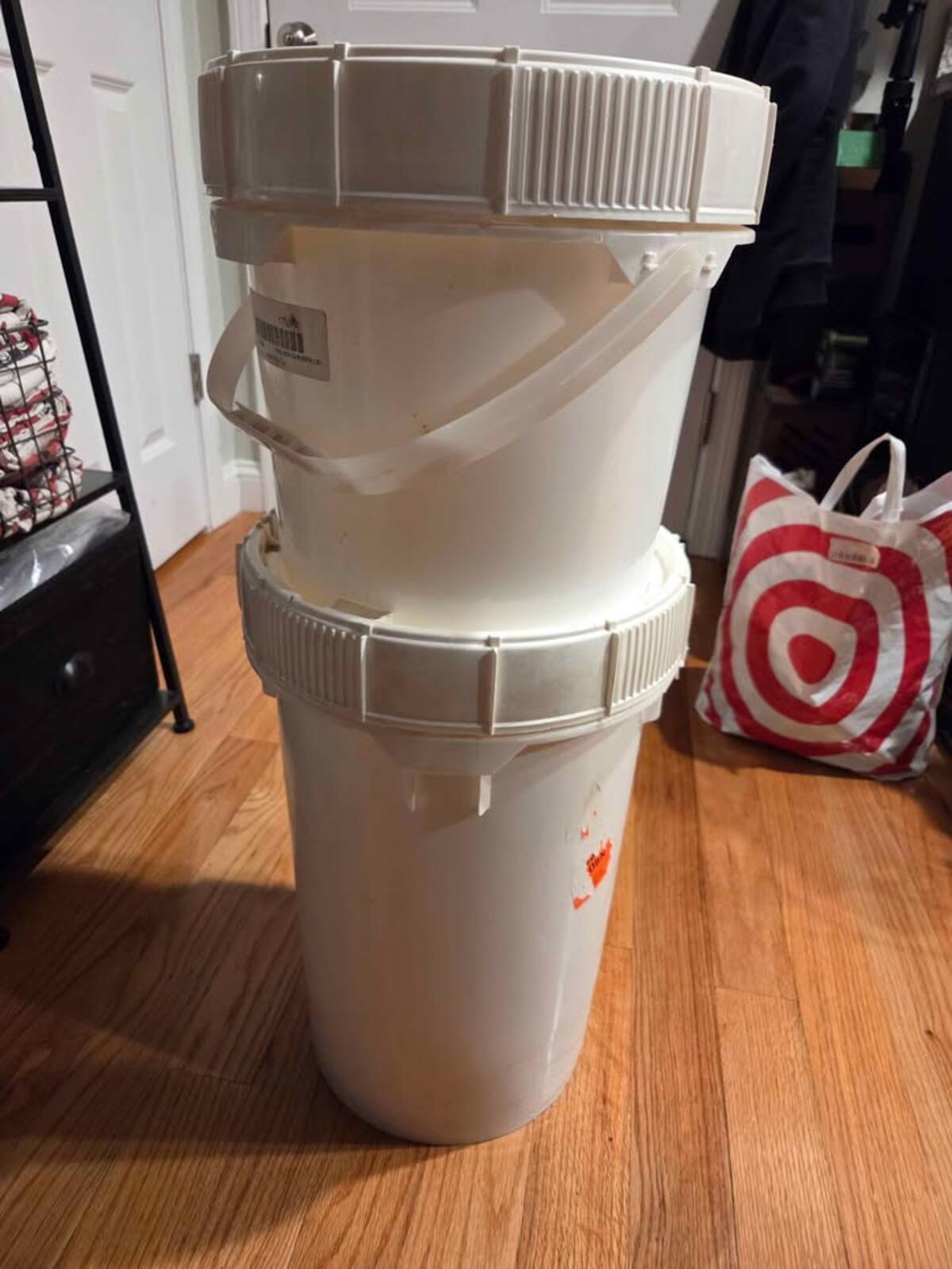 Screw Top Buckets