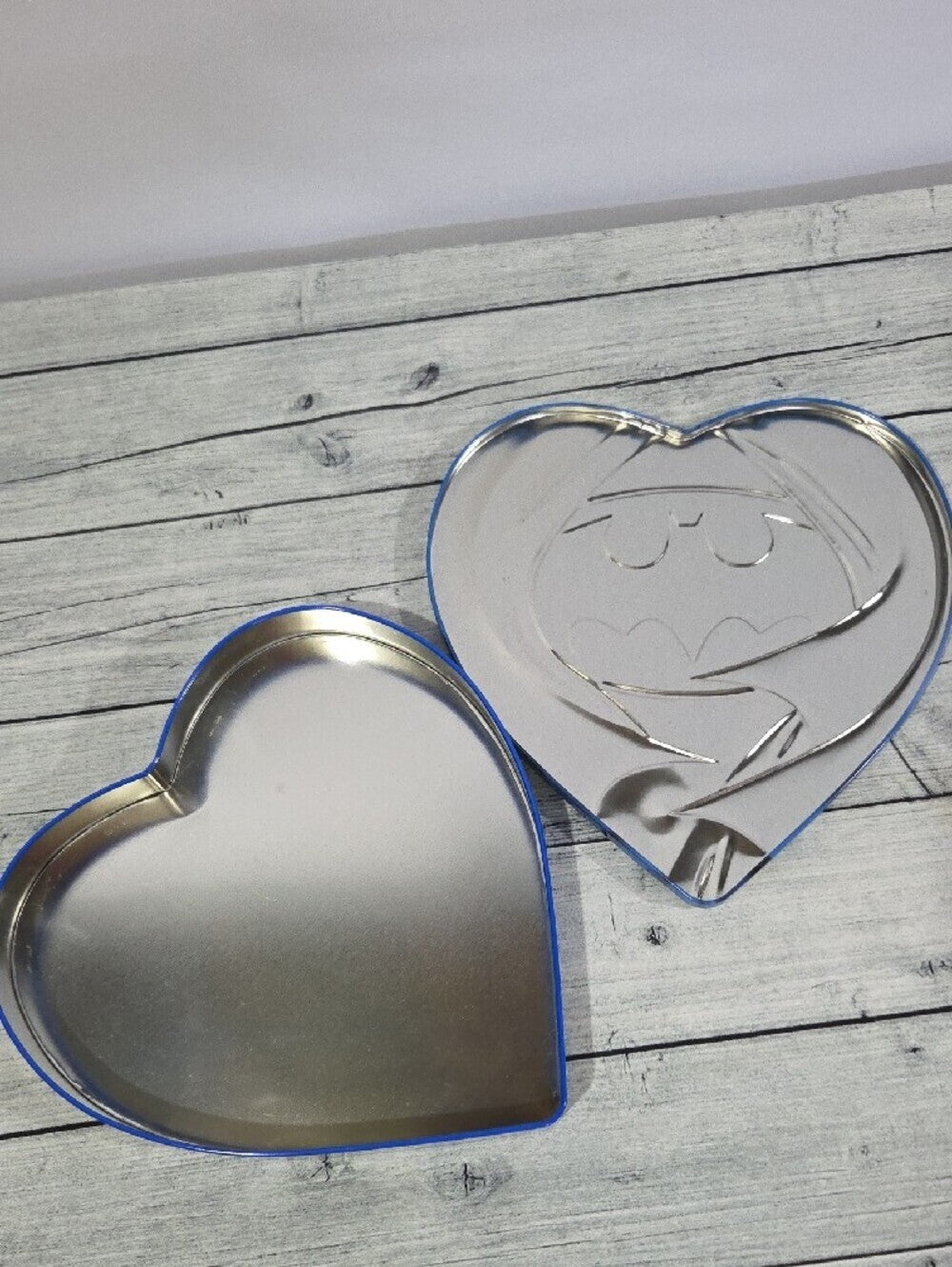 DC Comics Batman Heart Tin