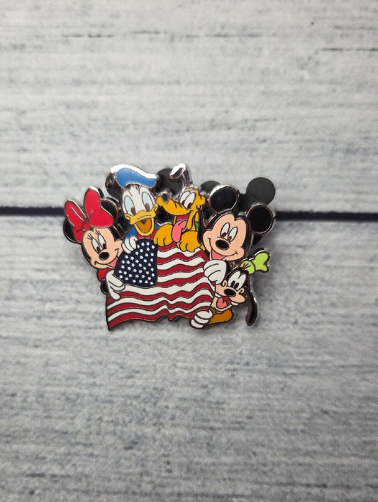 Disney Patriotic Characters 2010 Trading Pin
