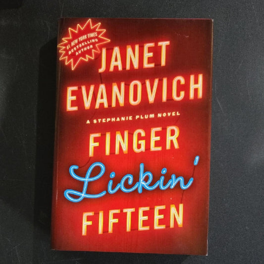 Finger Lickin' Fifteen by Janet Evanovich