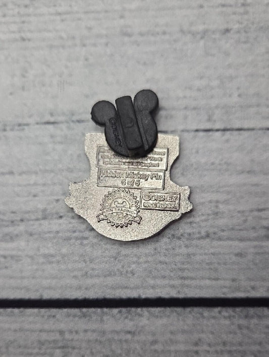 Disneyland Hidden Mickey 5 Of 5 Winnie the Pooh Crest 2012 Trading Pin