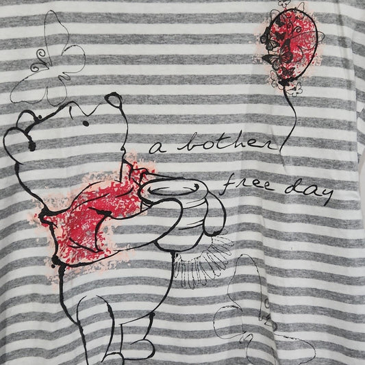 Disney Winnie the Pooh Tshirt M