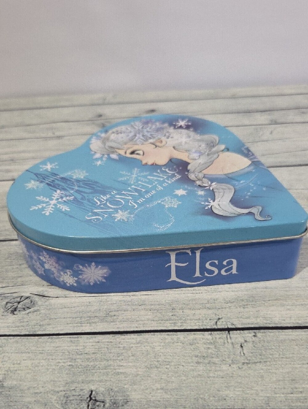Disney Frozen Elsa Heart Tin - Blue and White