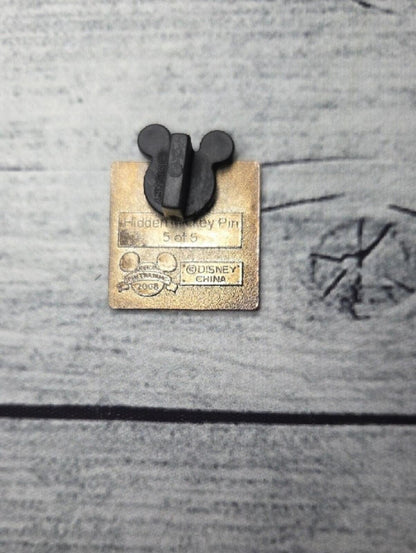 Disney Hidden Mickey 5 Of 5 2008 Trading Pin