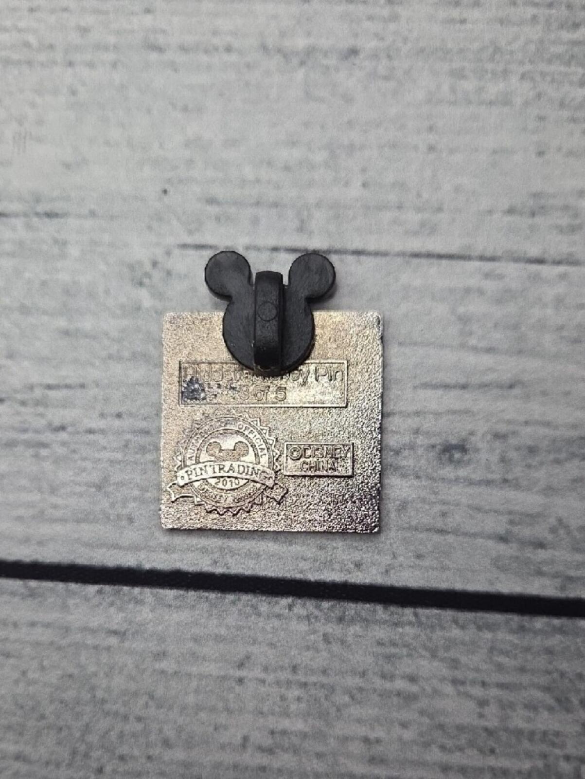 Disney Hidden Mickey 3 Of 5 2010 Trading Pin